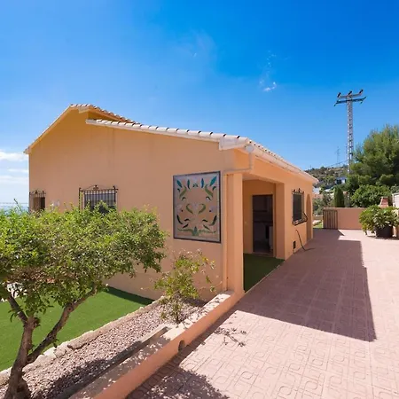 Andres - Plusholidays * קלפה