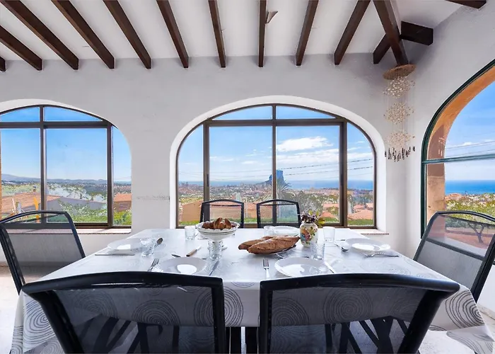 Andres - Plusholidays Villa Calpe