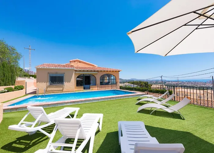 Andres - Plusholidays Villa Calpe