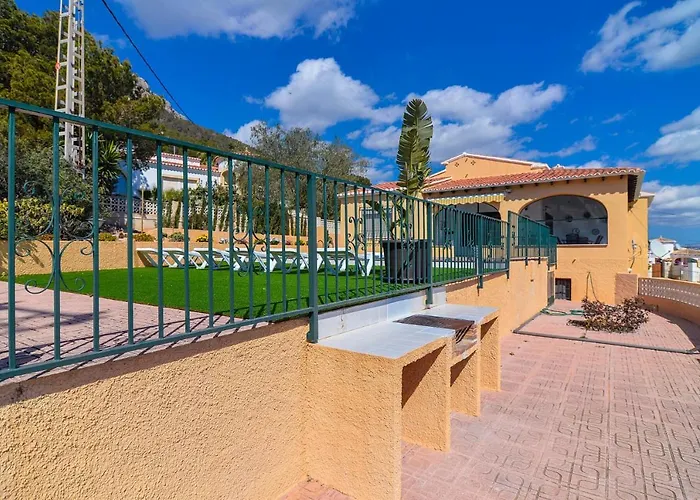 Andres - Plusholidays Calpe